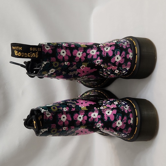 Dr. Martens 1460 Pascal Vintage Floral Leather Lace-up Black Boots (W Size 6) - Picture 8 of 12